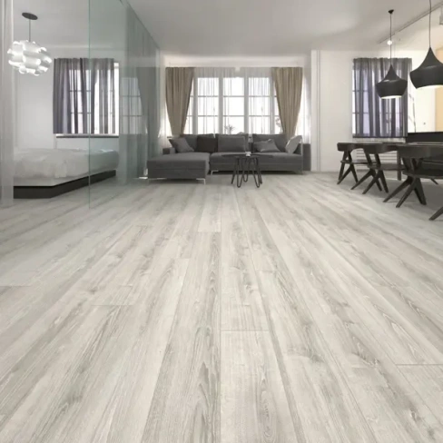 Ламинат Дуб Сердания 33 класс толщина 8 мм с фаской 2.131 м²
